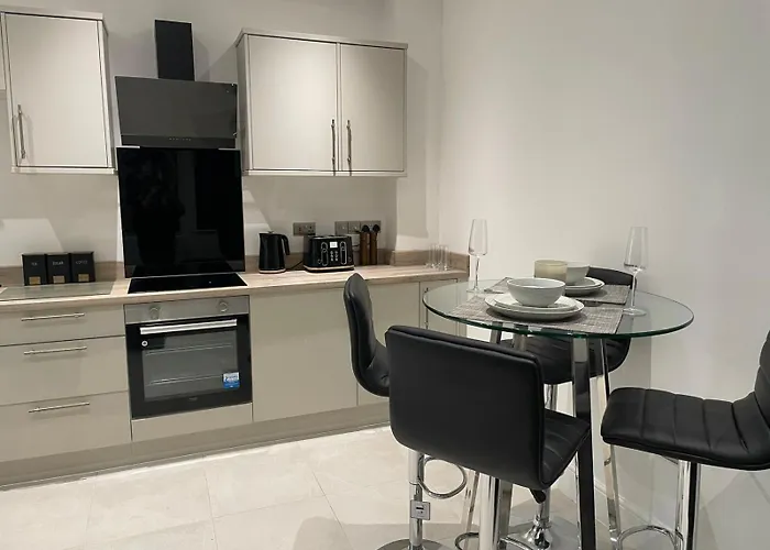 Chic City-centre Bradford (West Yorkshire)